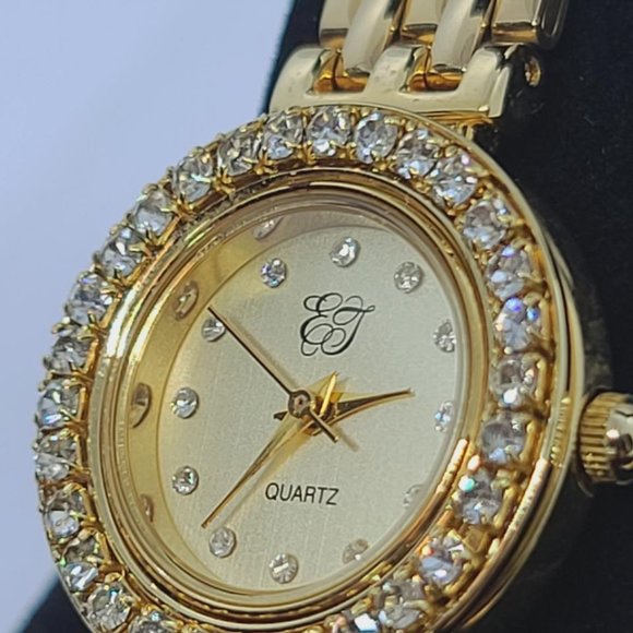 ELIZABETH TAYLOR Gold Tone Ladies Watch - Picture 2 of 8
